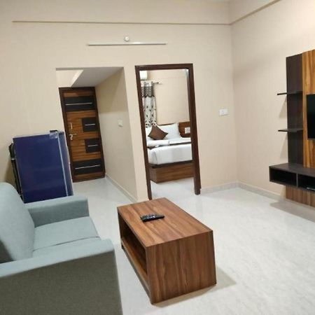 班加罗尔 Golden Chariot 1Bhk Flat Manyata Tech Park酒店 外观 照片